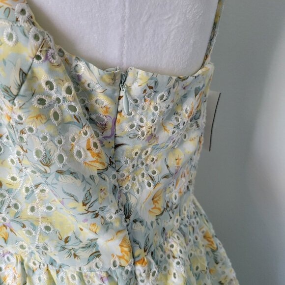 NWT ASTR the Label Tiered Eyelet Green Multifloral Summer Maxi Dress Sz Large - Picture 7 of 14